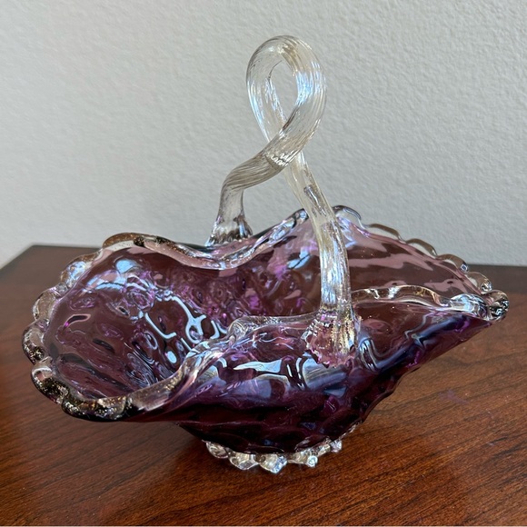 Vintage Murano glass basket purple with gold speck handle - Picture 1 of 5